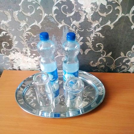 Penates Hostel Ekaterinburg Ngoại thất bức ảnh