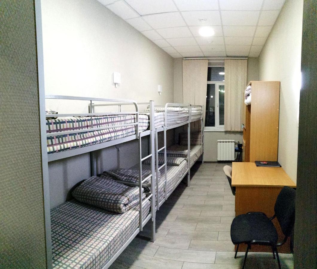 Penates Hostel Ekaterinburg Ngoại thất bức ảnh