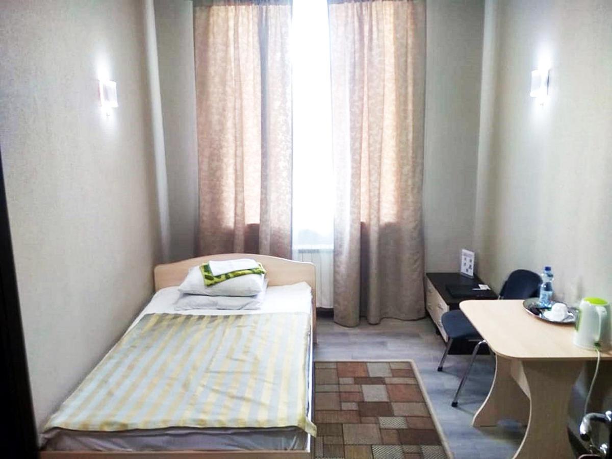 Penates Hostel Ekaterinburg Ngoại thất bức ảnh
